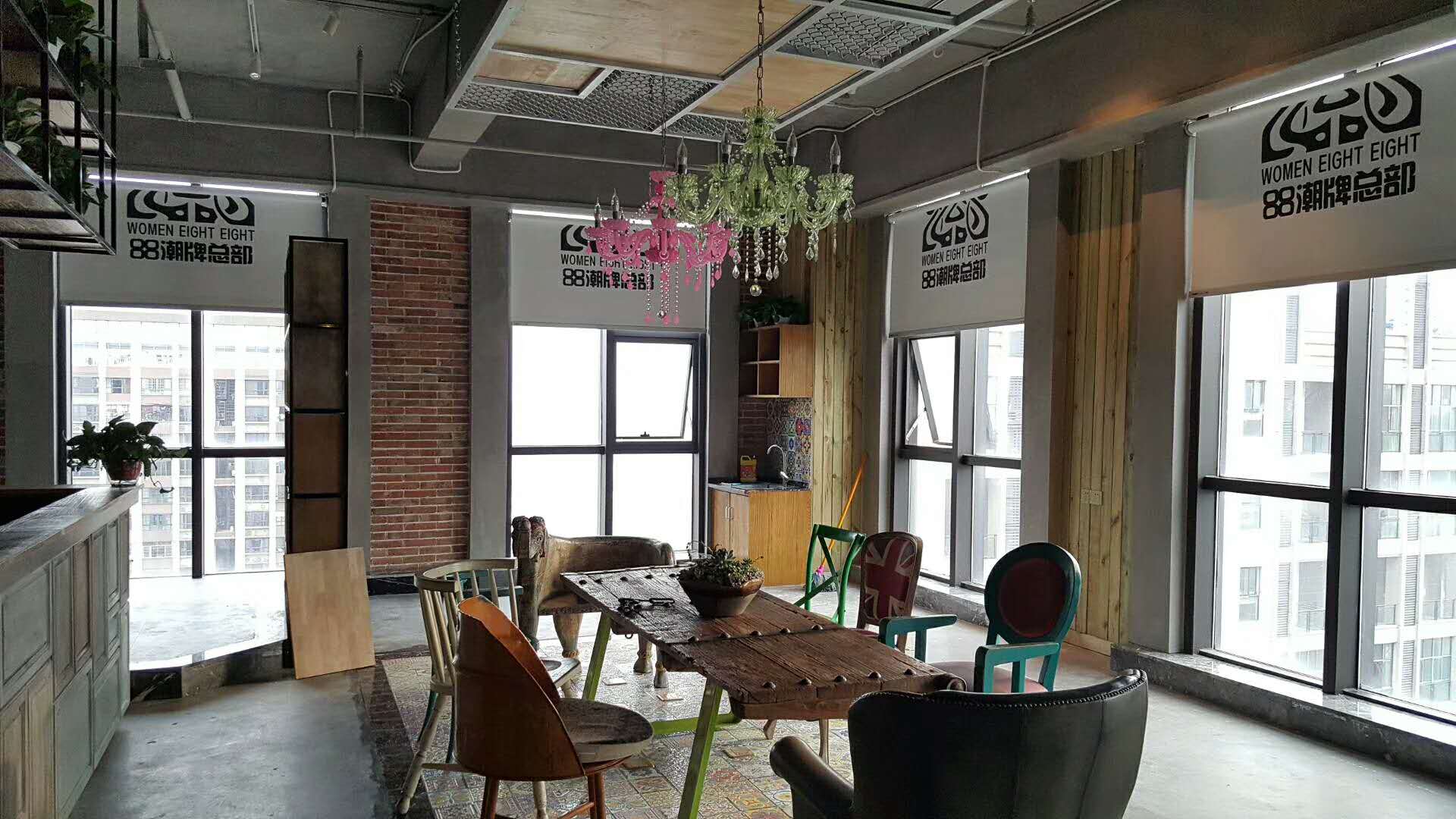 88潮牌電動卷簾